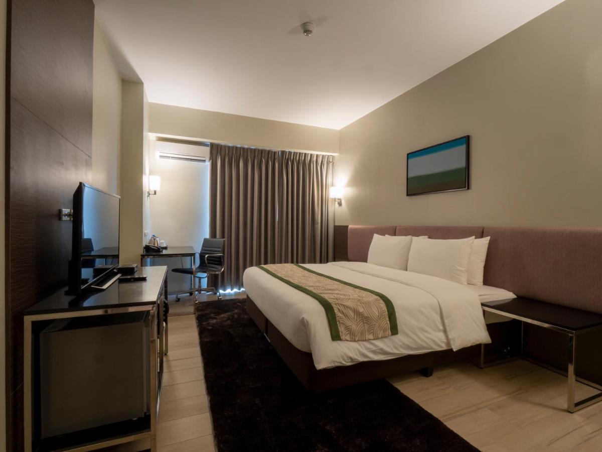 Sequoia Hotel Manila Bay Paranaque City Екстер'єр фото
